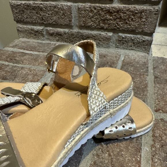 Sesto Meucci Zammy Perforated Wedge Sandal Platino Size 8 - Picture 8 of 16